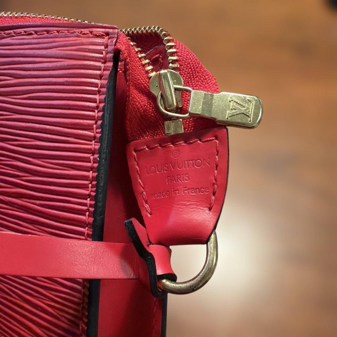 ルイヴィトン　エピ　ポーチ