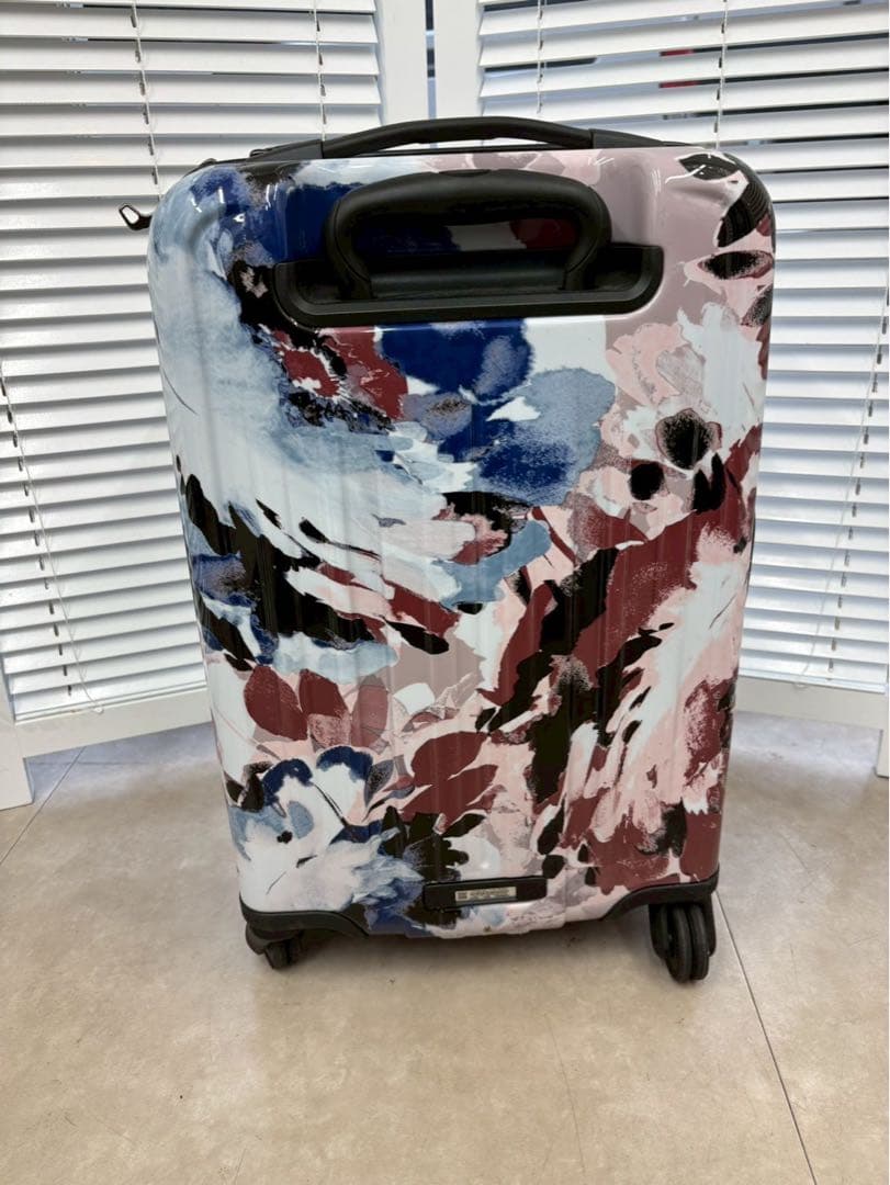 TUMI V4 エクステンデッド・トリップ エクスパンダブル 4輪 スーツケース