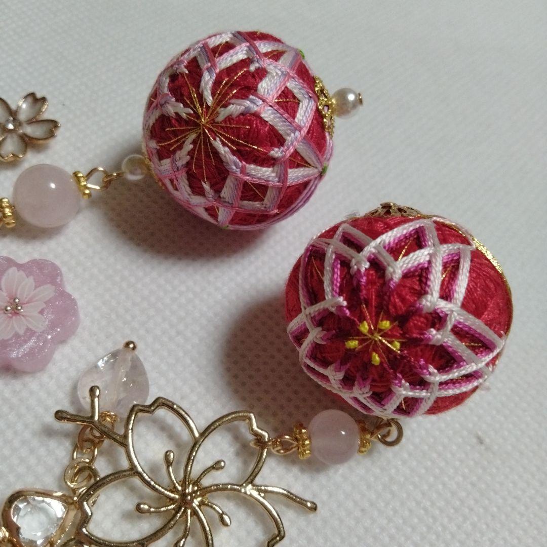 Muriel　絹糸　小さな手まり　ストラップ　バッグチャーム　つるし飾り