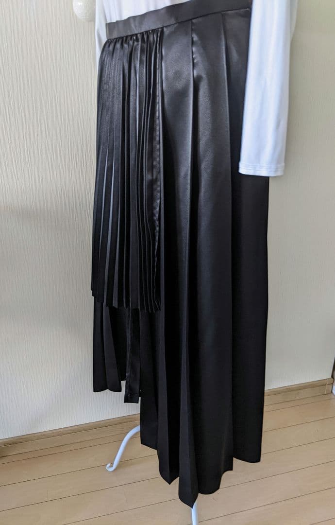 ❖kei ninomiya❖AD2019❀希少Lサイズ❀3段プリーツ❇アシメ