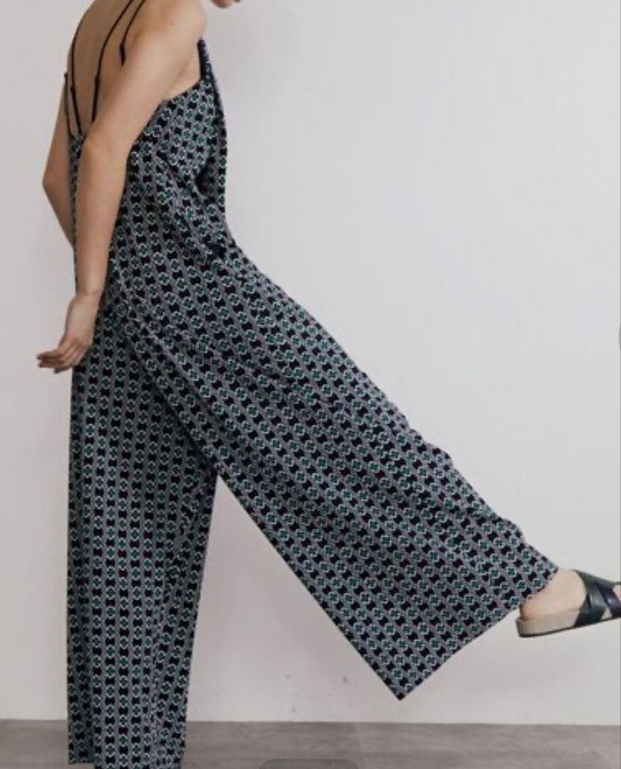 UN3D アンスリード クリスタルプリーツオールインワン 36