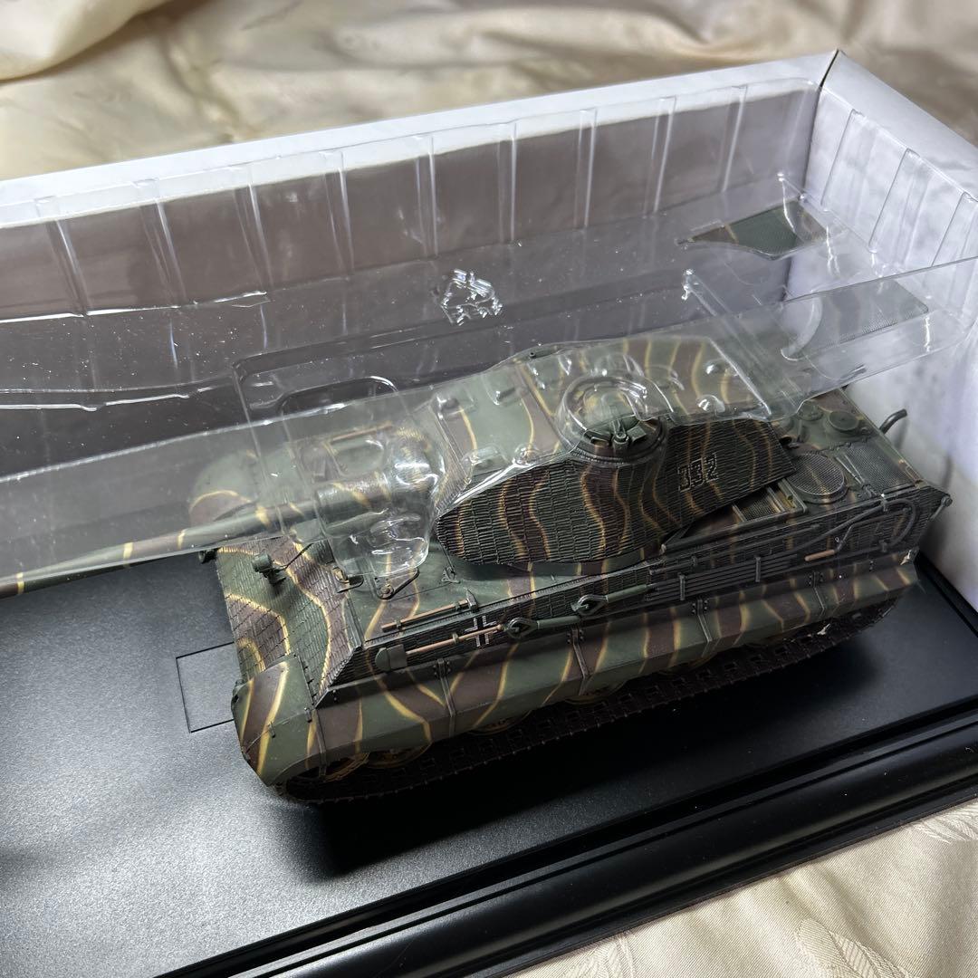 キングタイガー　1/35 新品未使用品 イエローとの2台まとめて