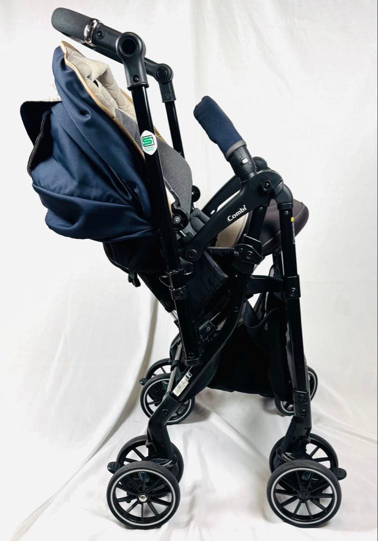 Combi スゴカルα 4キャス compact エッグショック HU