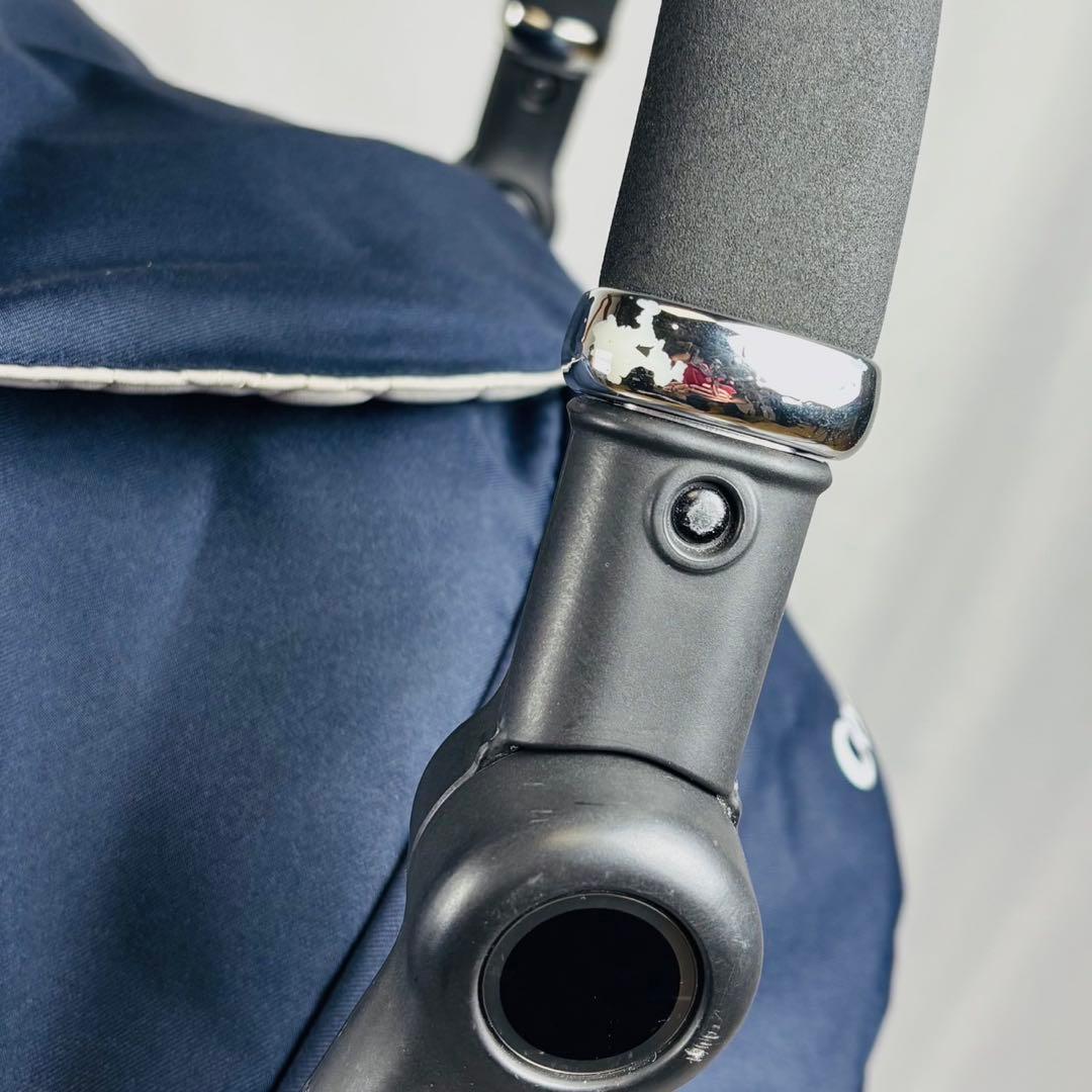 Combi スゴカルα 4キャス compact エッグショック HU