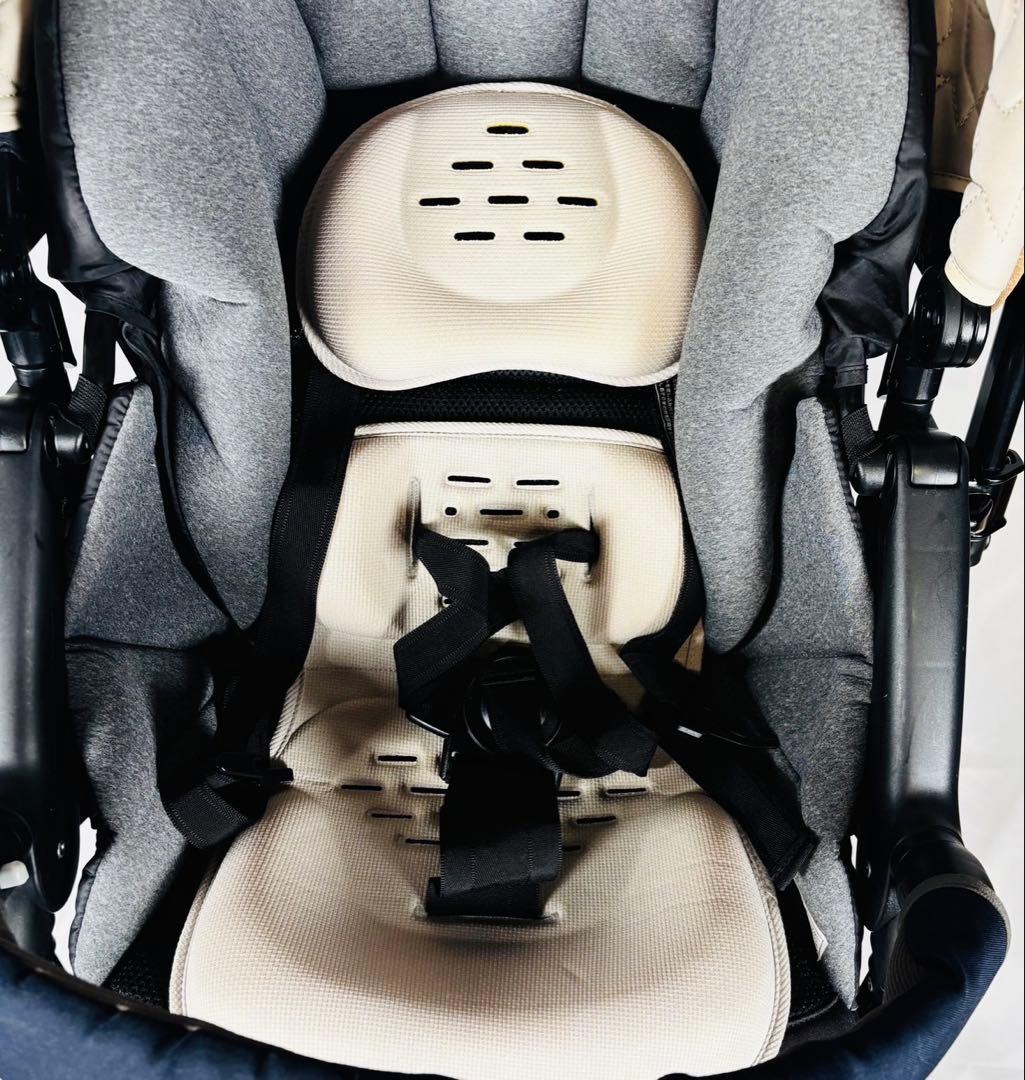 Combi スゴカルα 4キャス compact エッグショック HU