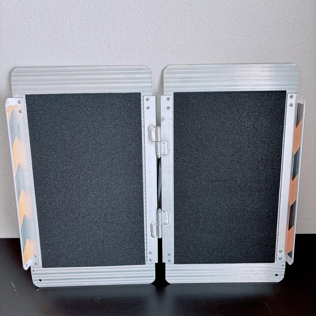 アルミ製折りたたみスロープ 車椅子　バイク　台車などに　新品保管品　ラダー