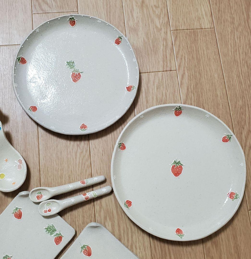 【タイムセール】中村佳菜子　食器セット　いちご