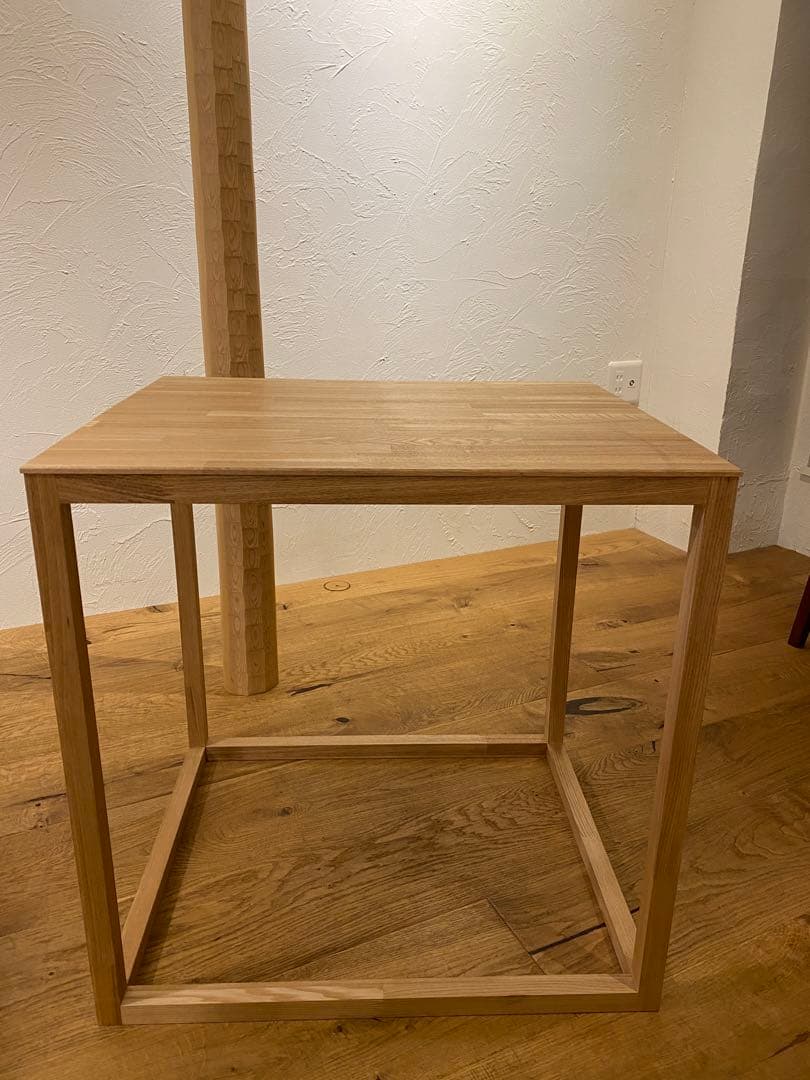 ナチュラル木製正方形テーブル