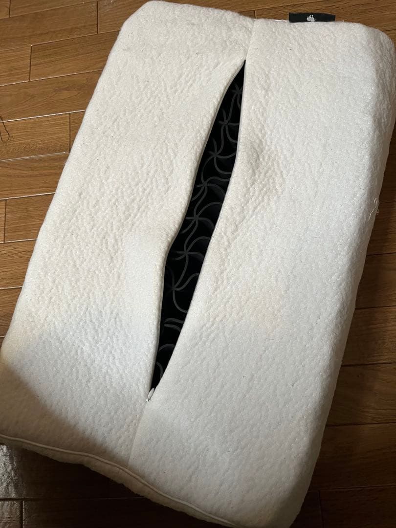 ヒツジのいらない枕ー至極ー　カバー付き