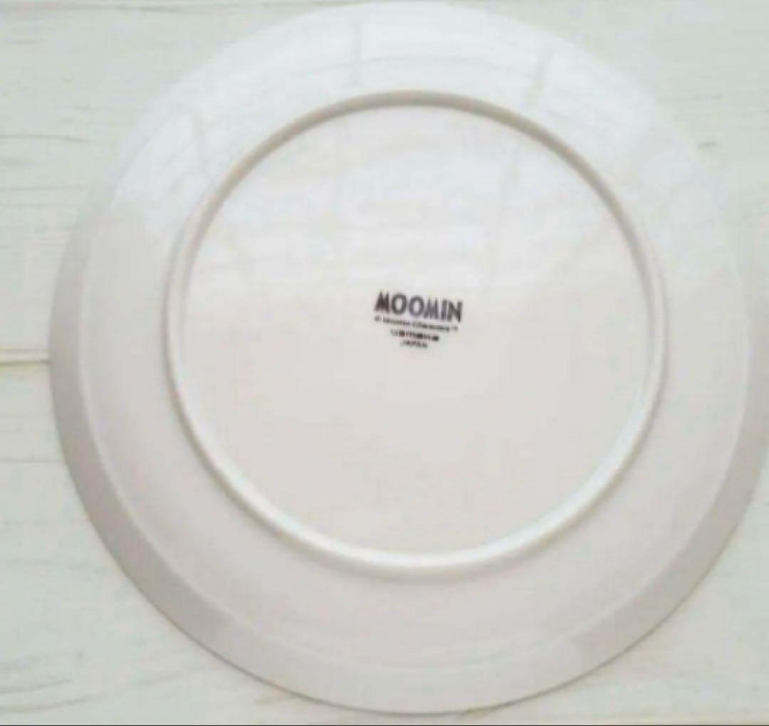 新品　ムーミン　ベリーシリーズ　モノクロ　大皿　21.5cmサイズ　北欧