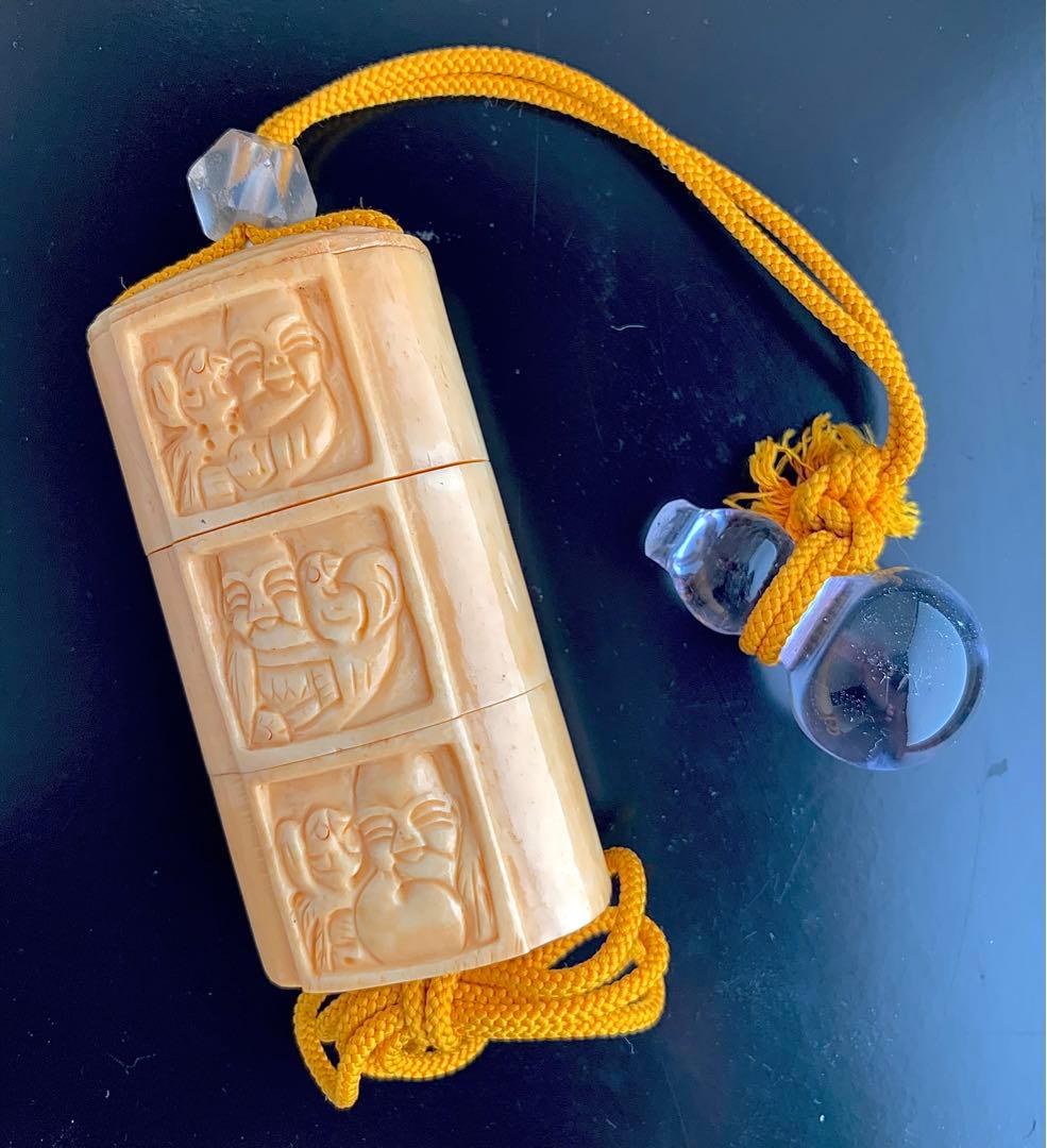 印籠　翁・仙人の文様　瓢箪の根付け　アンティーク　工芸品