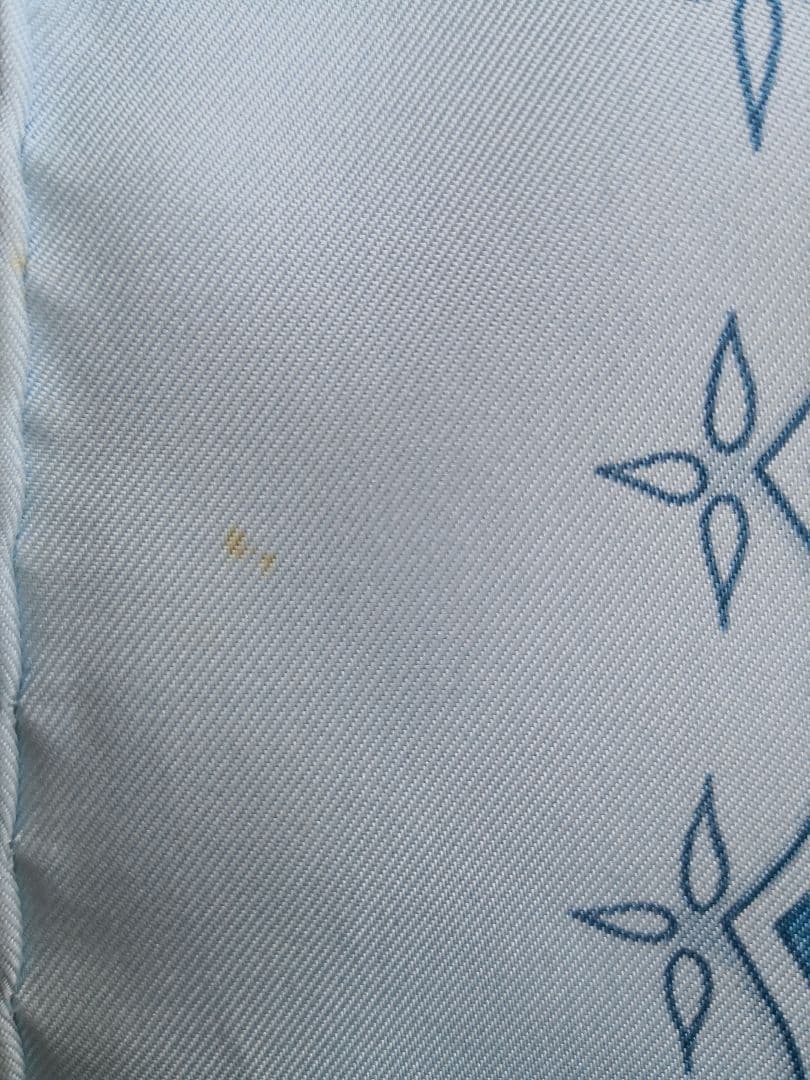 エルメス　HERMES　スカーフ　カレ90　ヘンナの歌