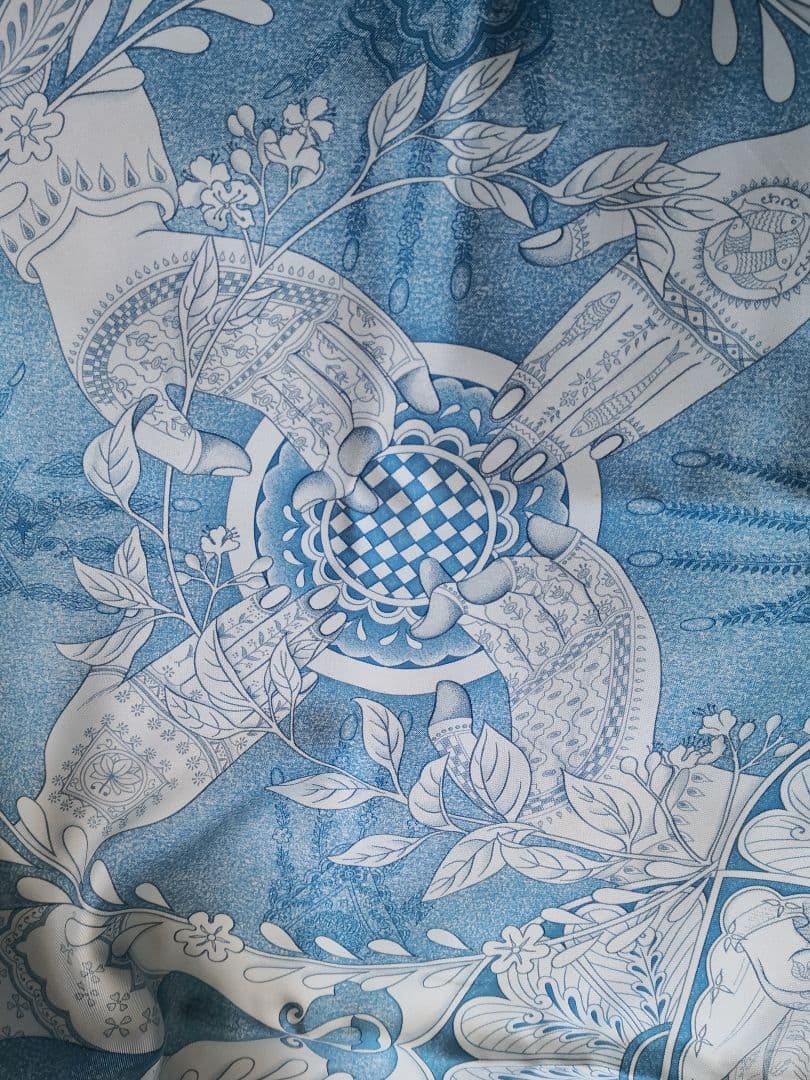 エルメス　HERMES　スカーフ　カレ90　ヘンナの歌