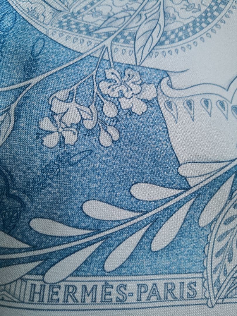 エルメス　HERMES　スカーフ　カレ90　ヘンナの歌