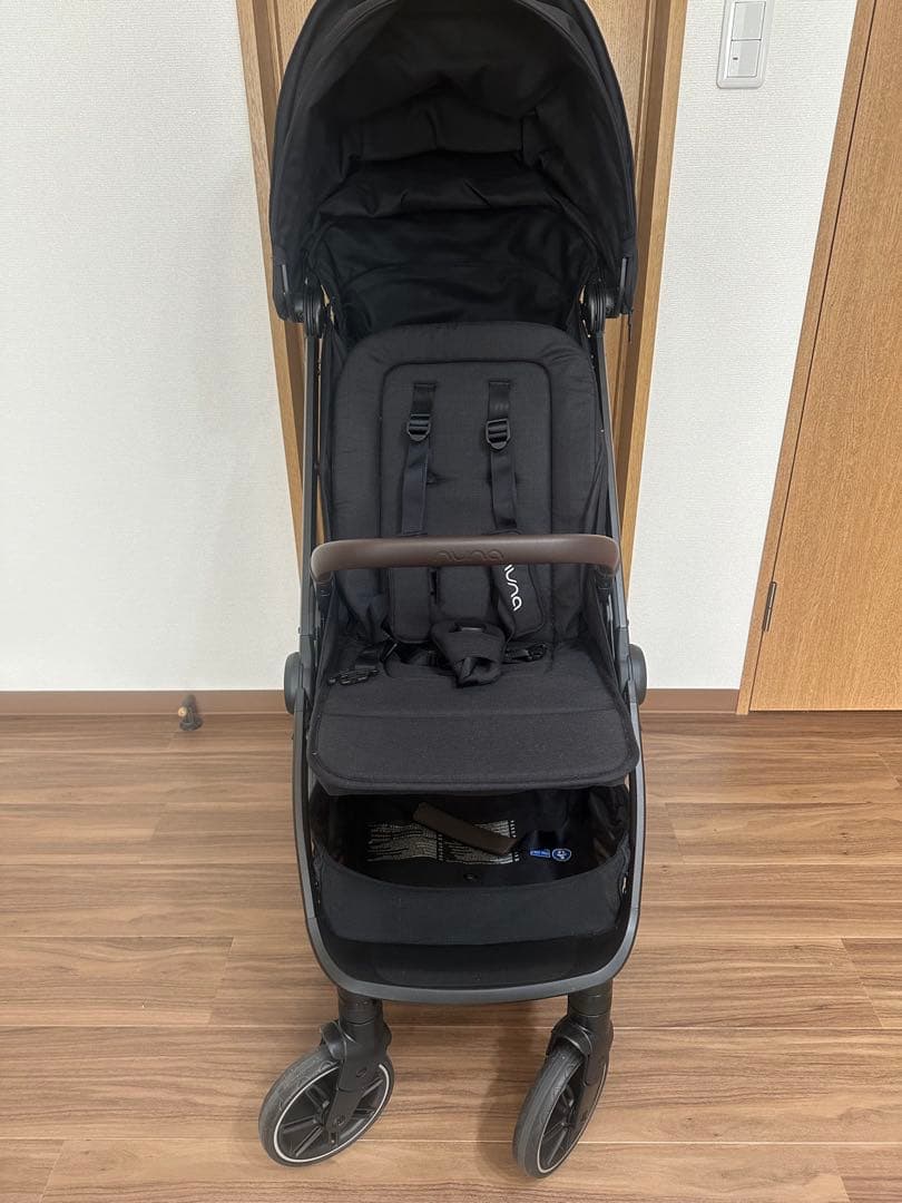 NUNA ブラック ベビーカー【正規74800円】