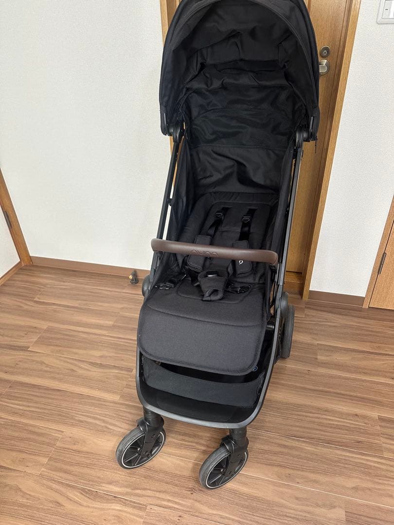 NUNA ブラック ベビーカー【正規74800円】