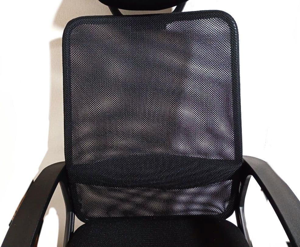 ヘッドレスト付ハイバックメッシュチェア　ドウシシャ　ブラック　新品未使用