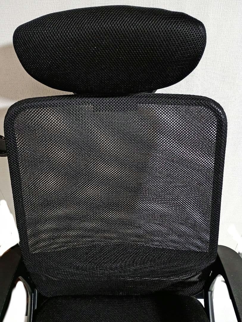 ヘッドレスト付ハイバックメッシュチェア　ドウシシャ　ブラック　新品未使用