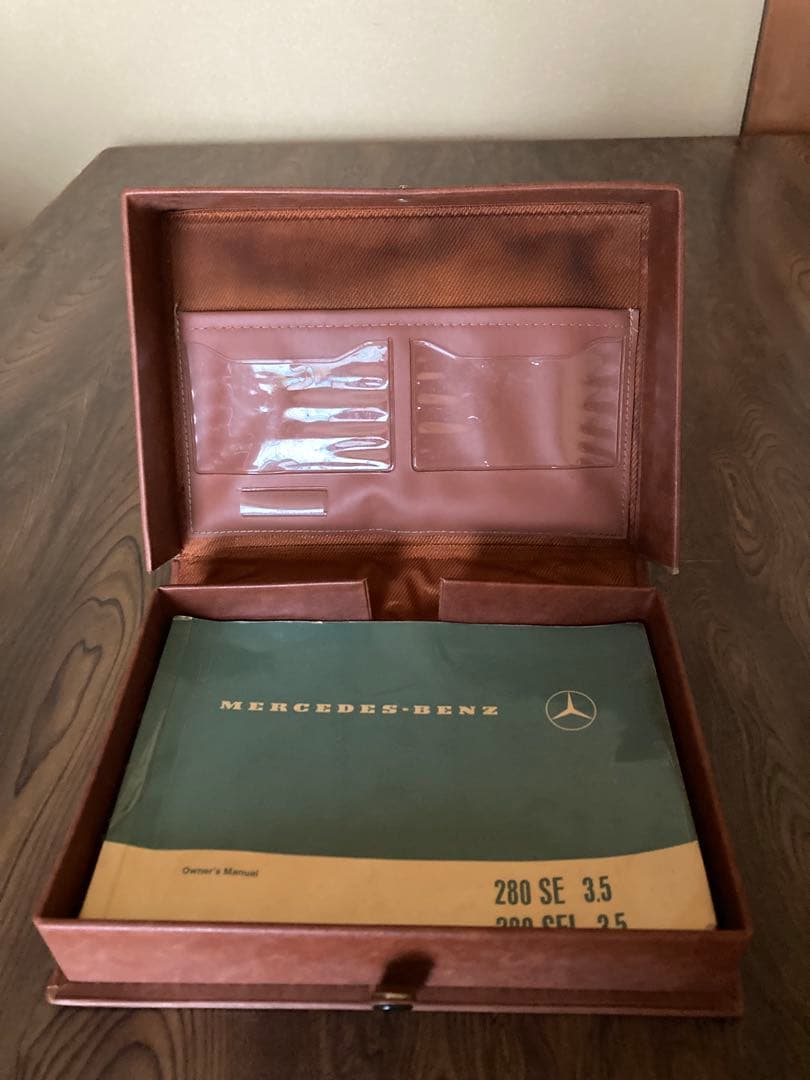 ベンツ280SE 3.5英文　owners manualと希少収納ボックス