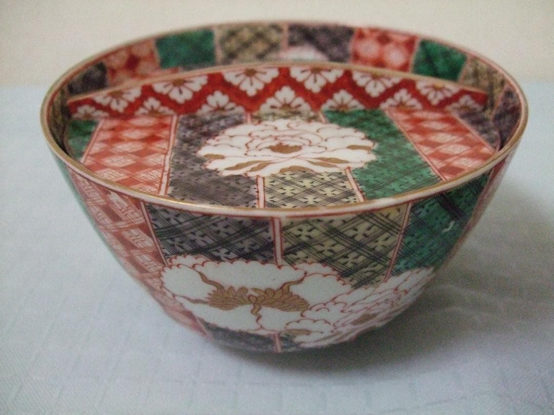 ★古美術品・古伊万里 金蘭手 蓋物碗 茶碗５客組 牡丹・吉祥文 木箱入り