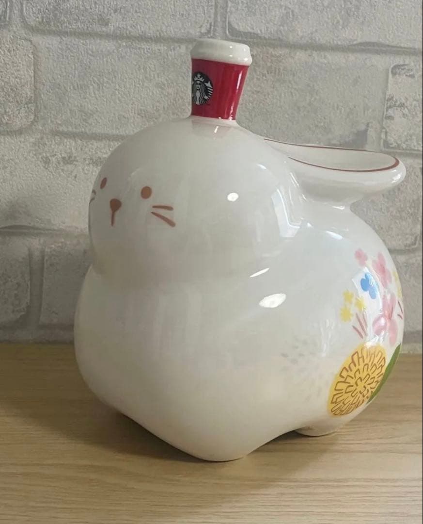 スターバックス　台湾　限定　うさぎ　置物　スタバ