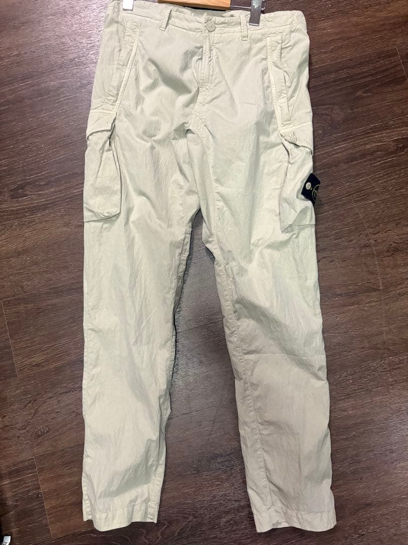 ストーンアイランド　ナイロン　パンツ　クリーム　アイボリー