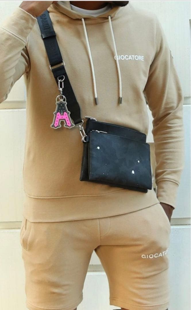 ジャンティバンティ　クロスボディバッグ　ブラックカモ　レザー　ショルダー