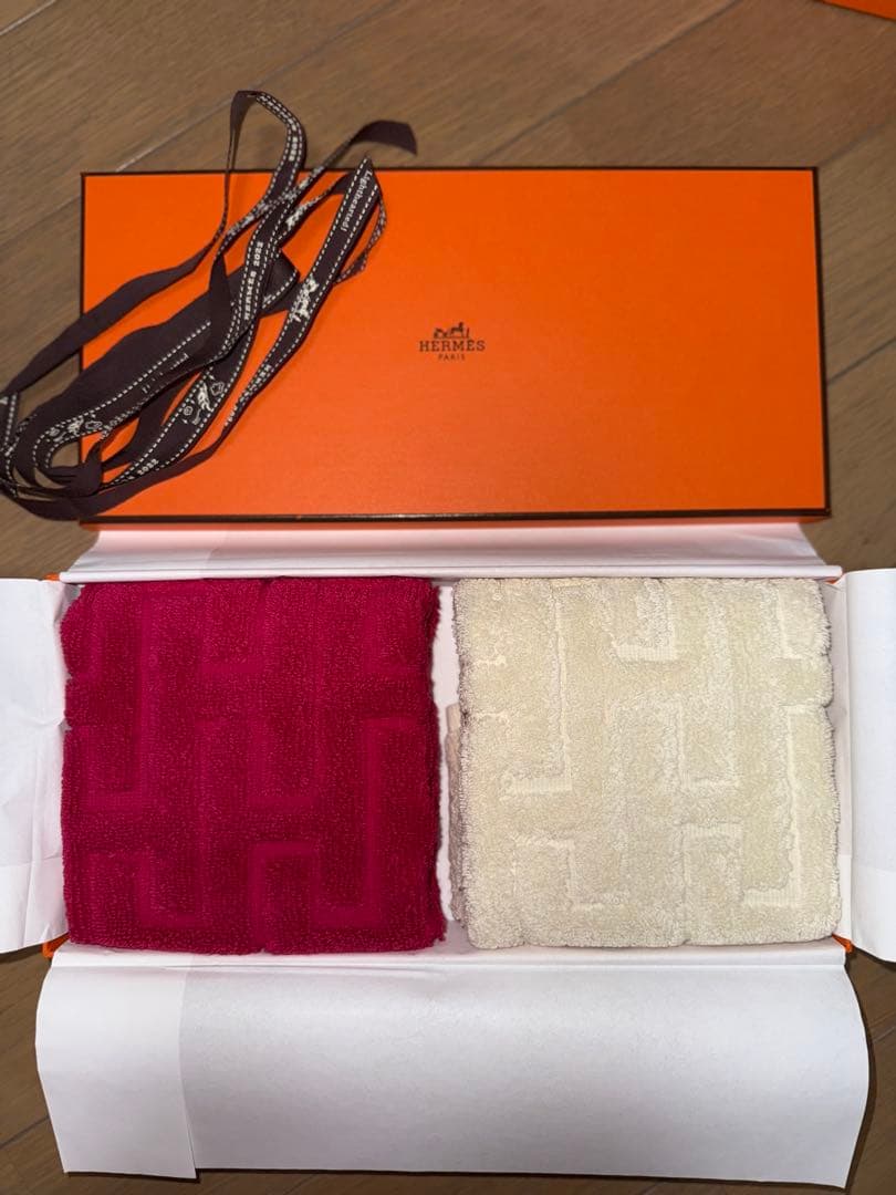 エルメス タオルセット 赤と白 2枚