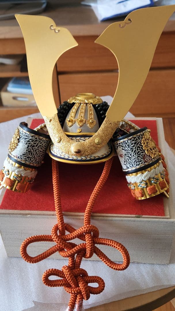 豪華 五月人形 武士の鎧 約60cm.10号。特別価格！