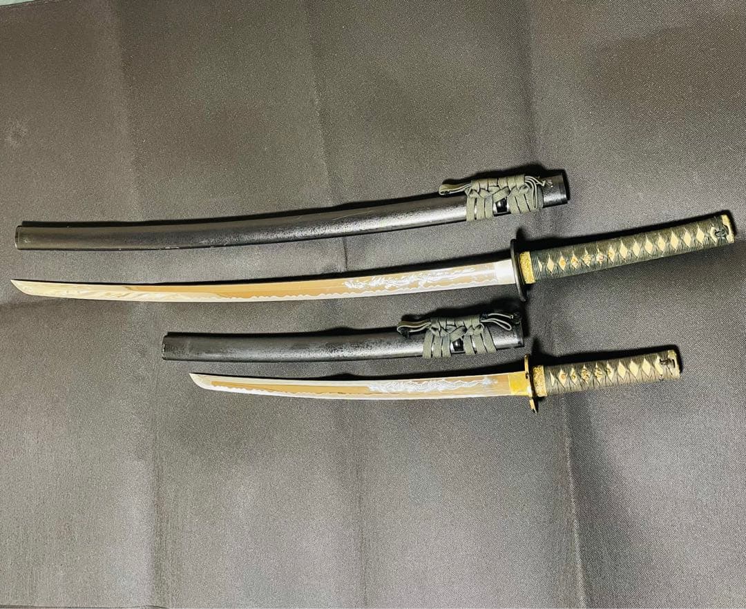 模造刀 日本刀 武具 龍彫刃 のたれ刃紋 居合刀 2本セット 太刀脇差（B06）
