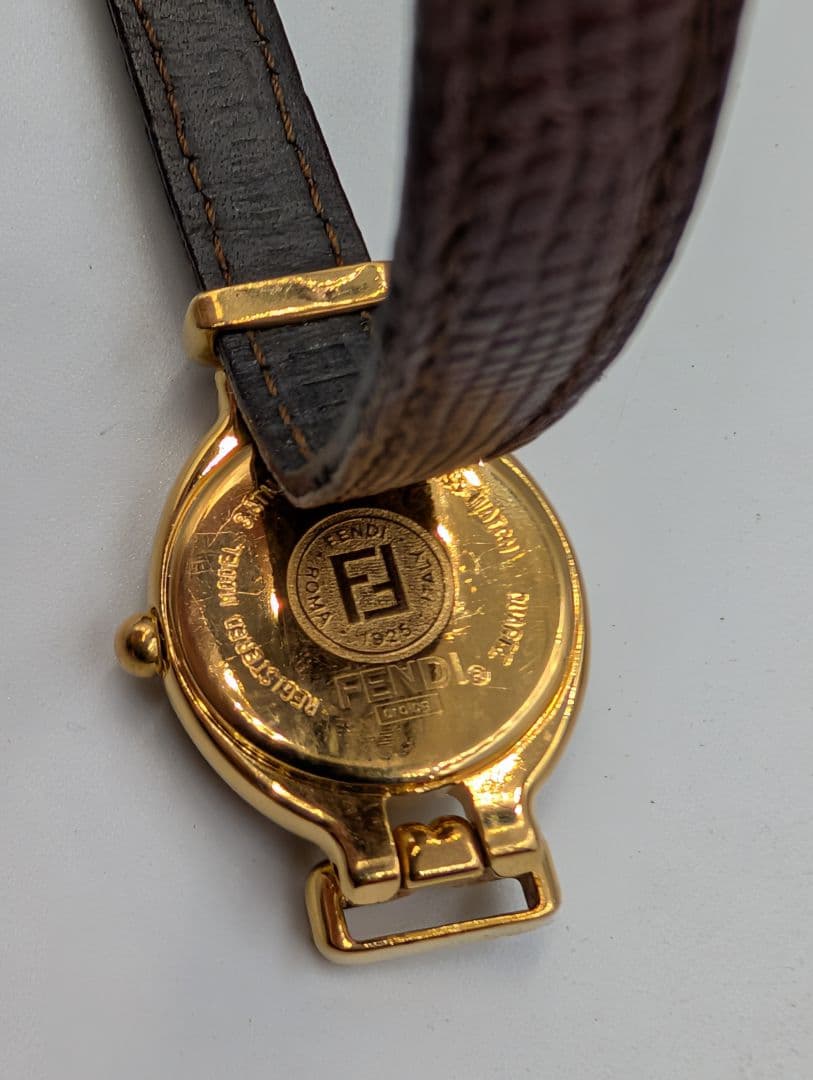 フェンディ レディース腕時計☆ゴールド/ブラウン☆2針☆ベルト訳あり☆電池交換済