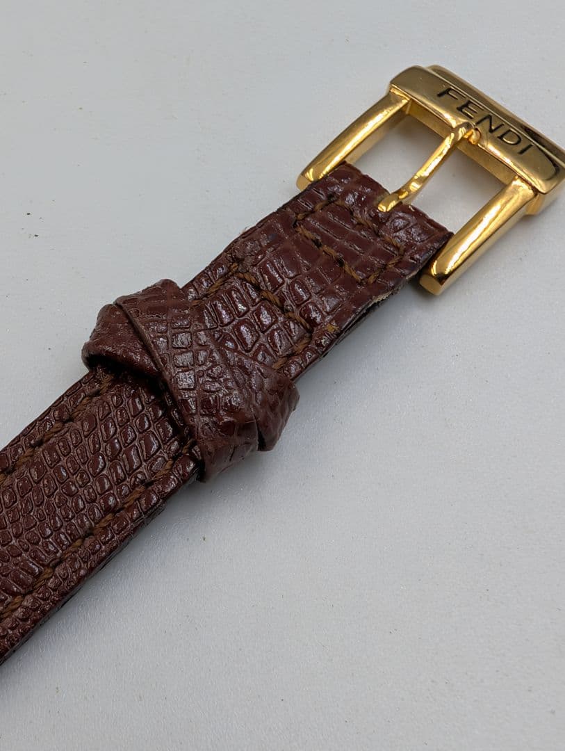フェンディ レディース腕時計☆ゴールド/ブラウン☆2針☆ベルト訳あり☆電池交換済