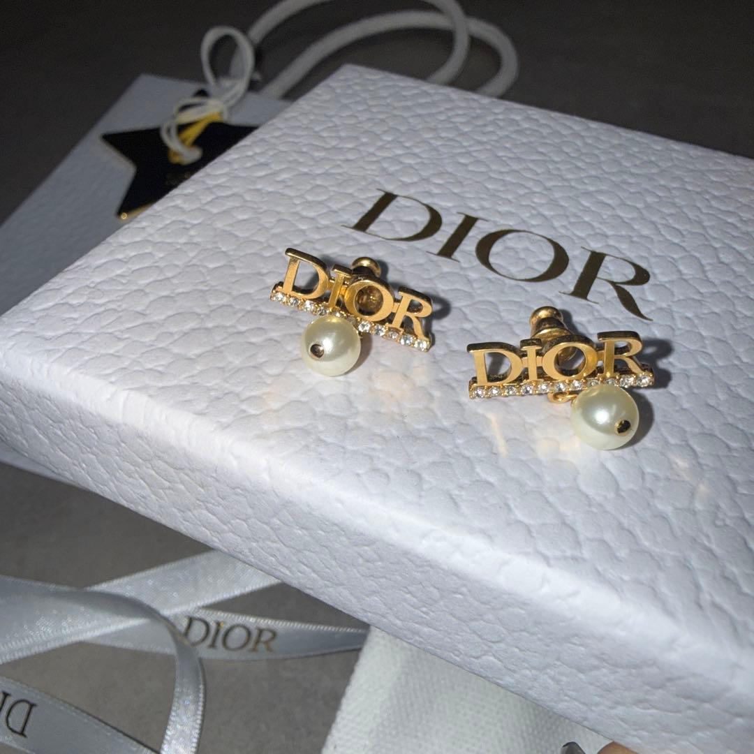 値下げ！早いもの勝ち！Dior ロゴデザイン ピアス
