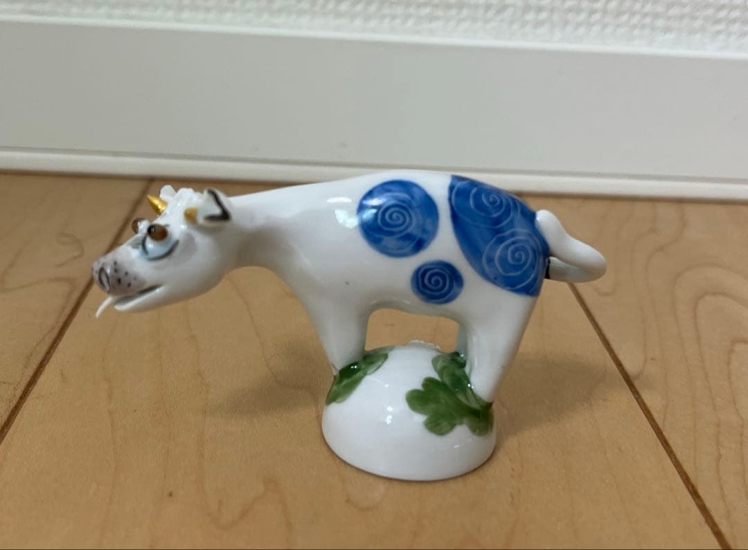 Meissen マイセン 干支シリーズ 丑　うしどし　牛　フィギュリン