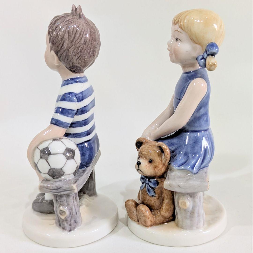 R コペンハーゲン　ミレニアム2000年プレート、フィギュリン2体、プラケット