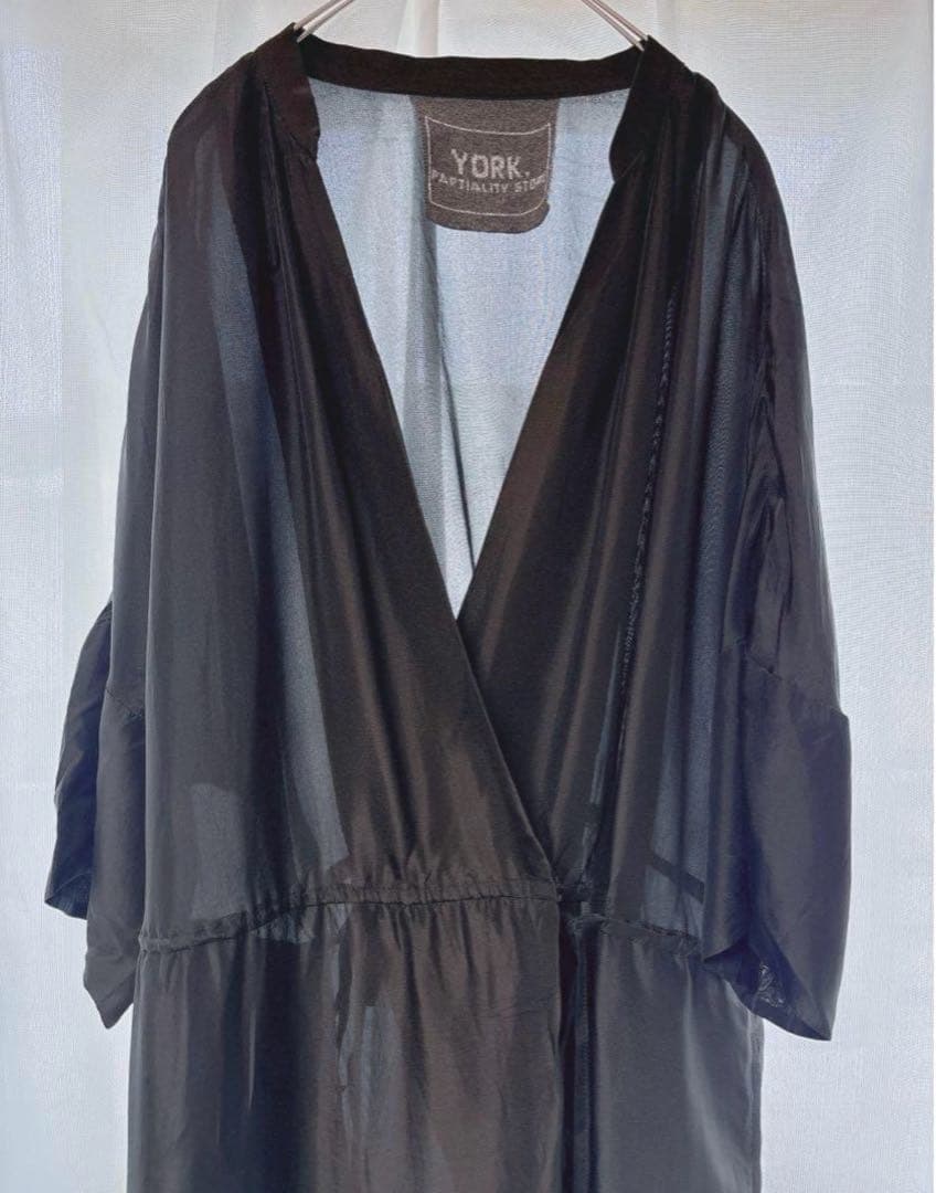 名品　完売【YORK.】定価6.5万円 羽二重 絹 Habutaeオールインワン