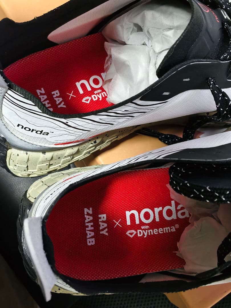 栗*ん様 norda 001 magma マグマ MEGAGRIP トレイルシュ