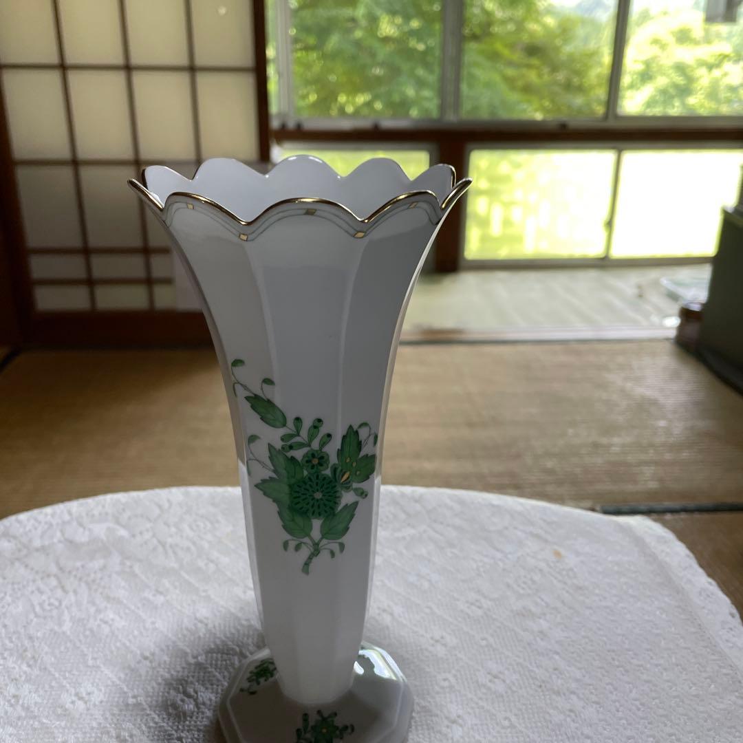 ヘレンド アポニィグリーンのシリーズ手描き花模様 六角形花瓶9インチ