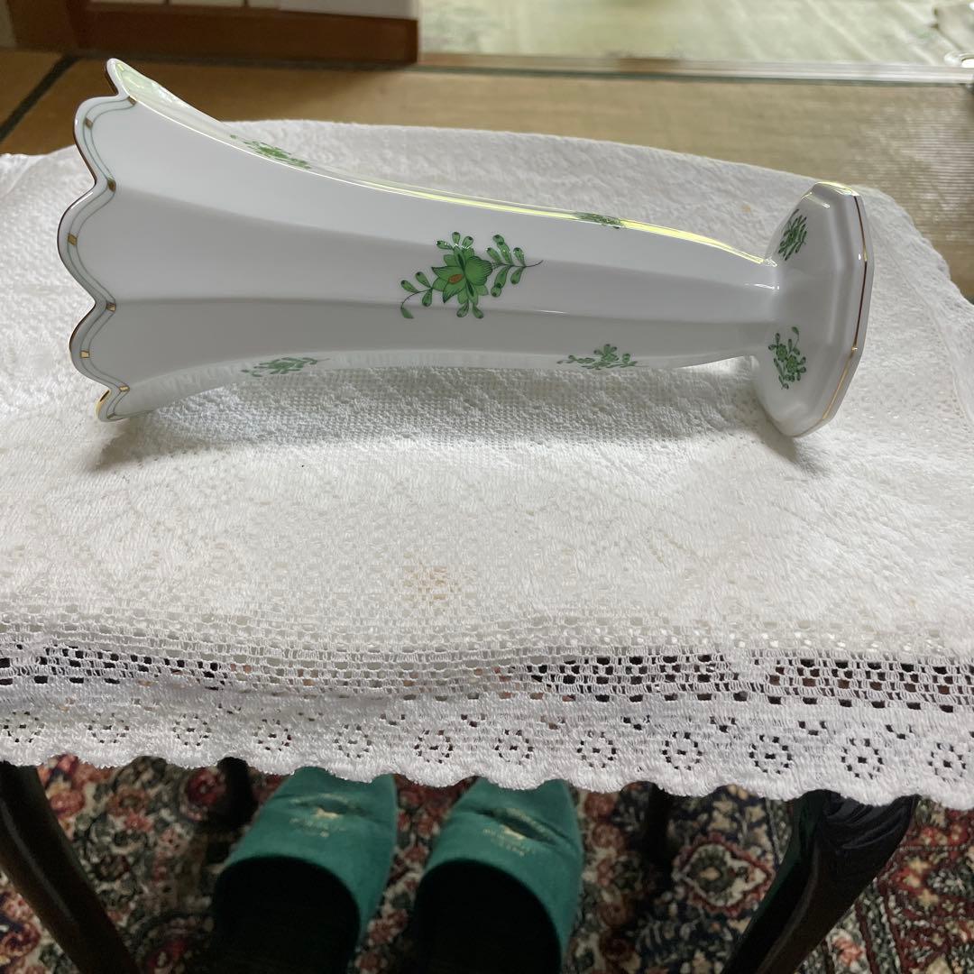 ヘレンド アポニィグリーンのシリーズ手描き花模様 六角形花瓶9インチ