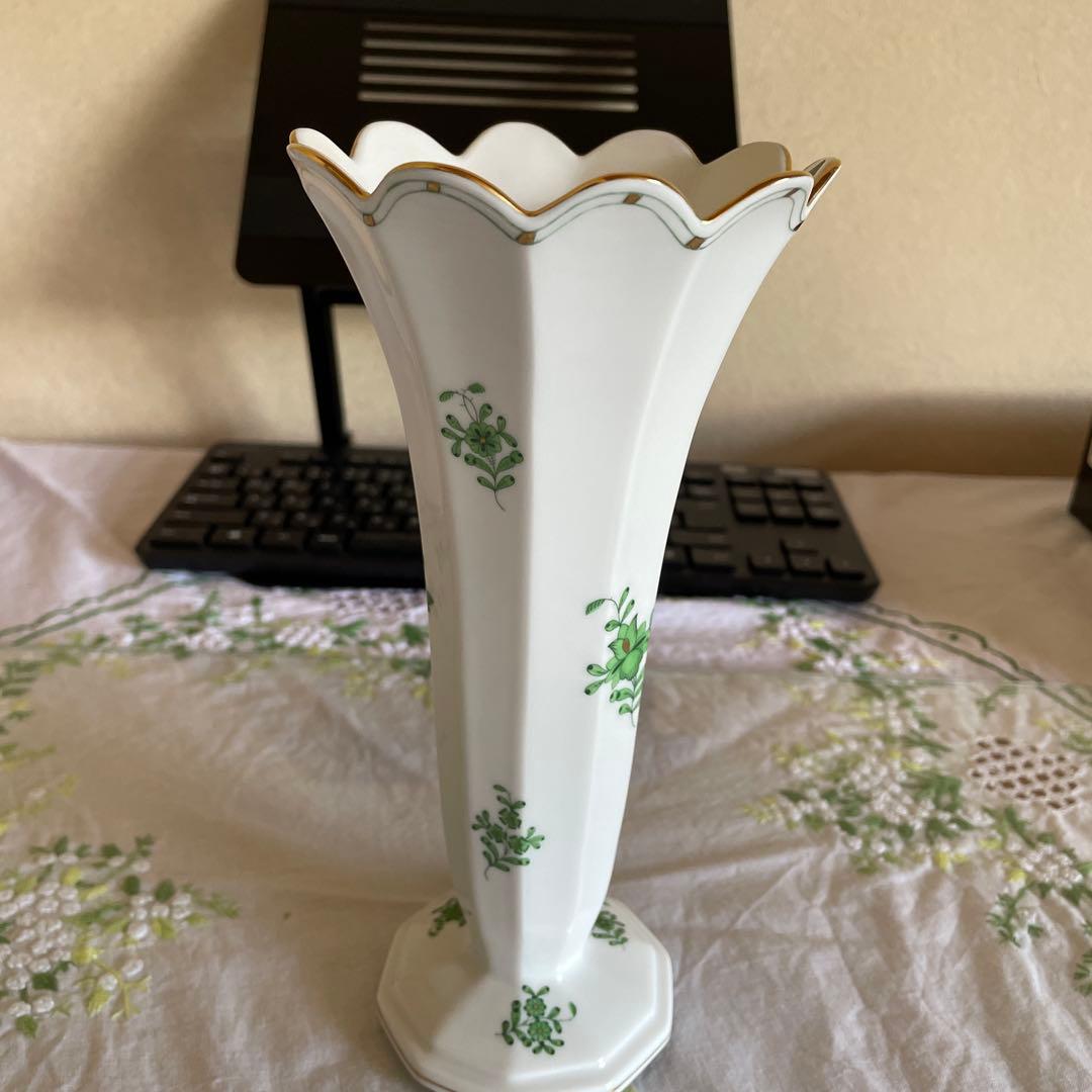 ヘレンド アポニィグリーンのシリーズ手描き花模様 六角形花瓶9インチ