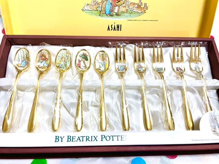 ピーターラビット 皿中七宝　金仕上げ　カトラリーセット