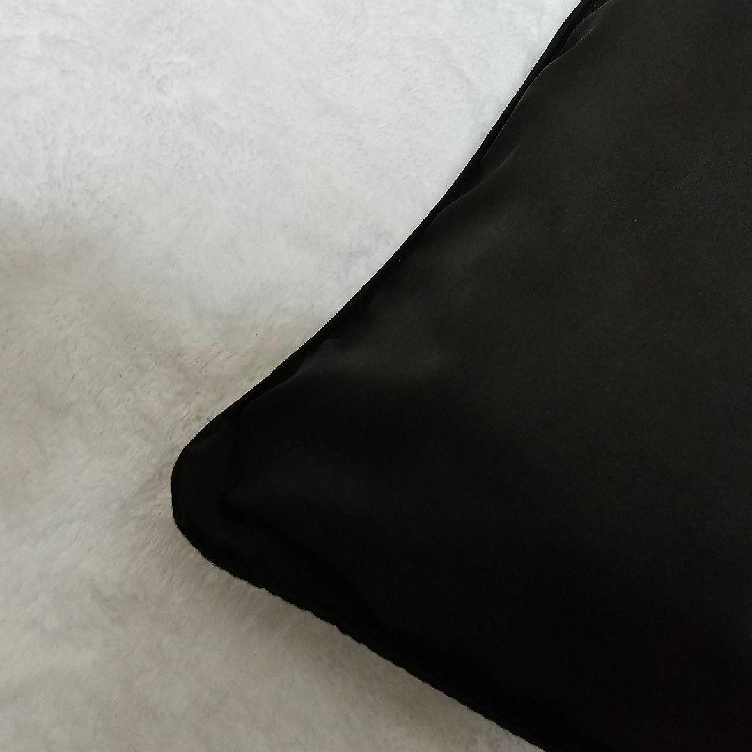 ✨良品✨プラダ　ショルダーバッグ　斜め掛け　肩掛け　三角ロゴ　ナイロン　ブラック