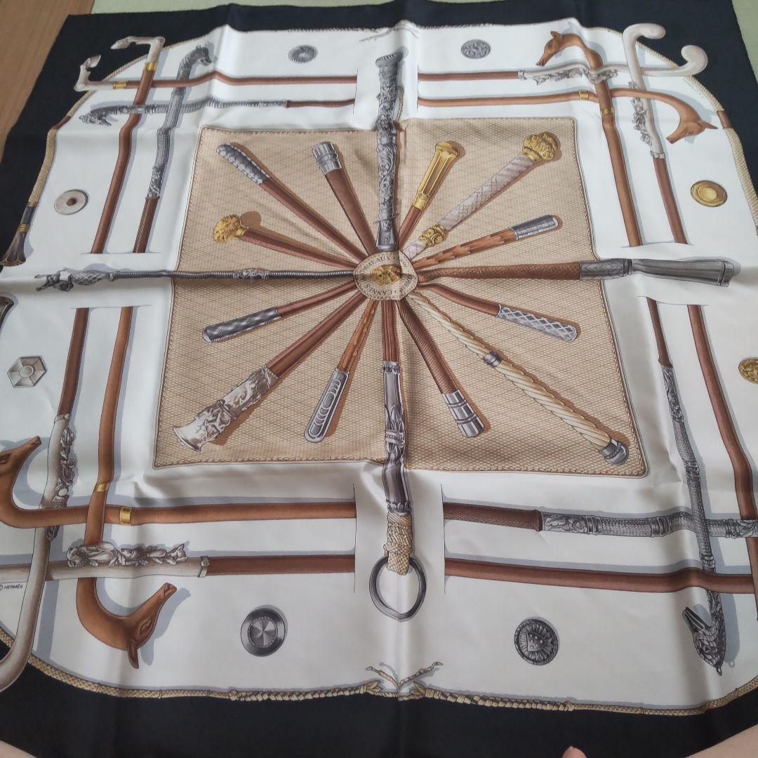 HERMÈS 杖デザイン シルクスカーフ