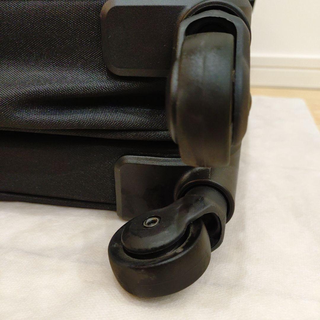 【廃盤・美品】無印良品 半分の厚みで収納できるソフトキャリーケース (S)