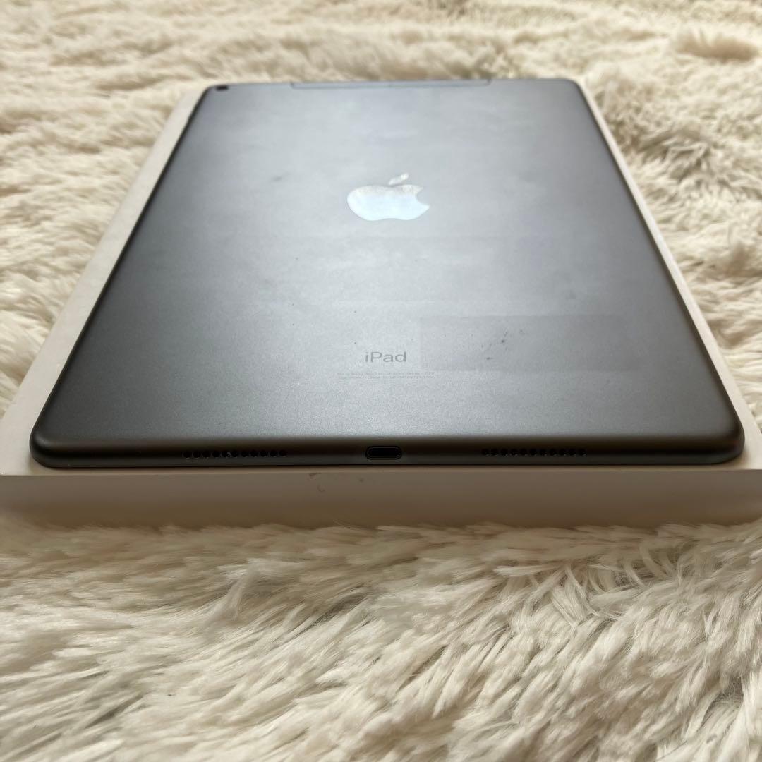 【格安】iPad Air3 256GB SIMフリー 【すぐ発送】