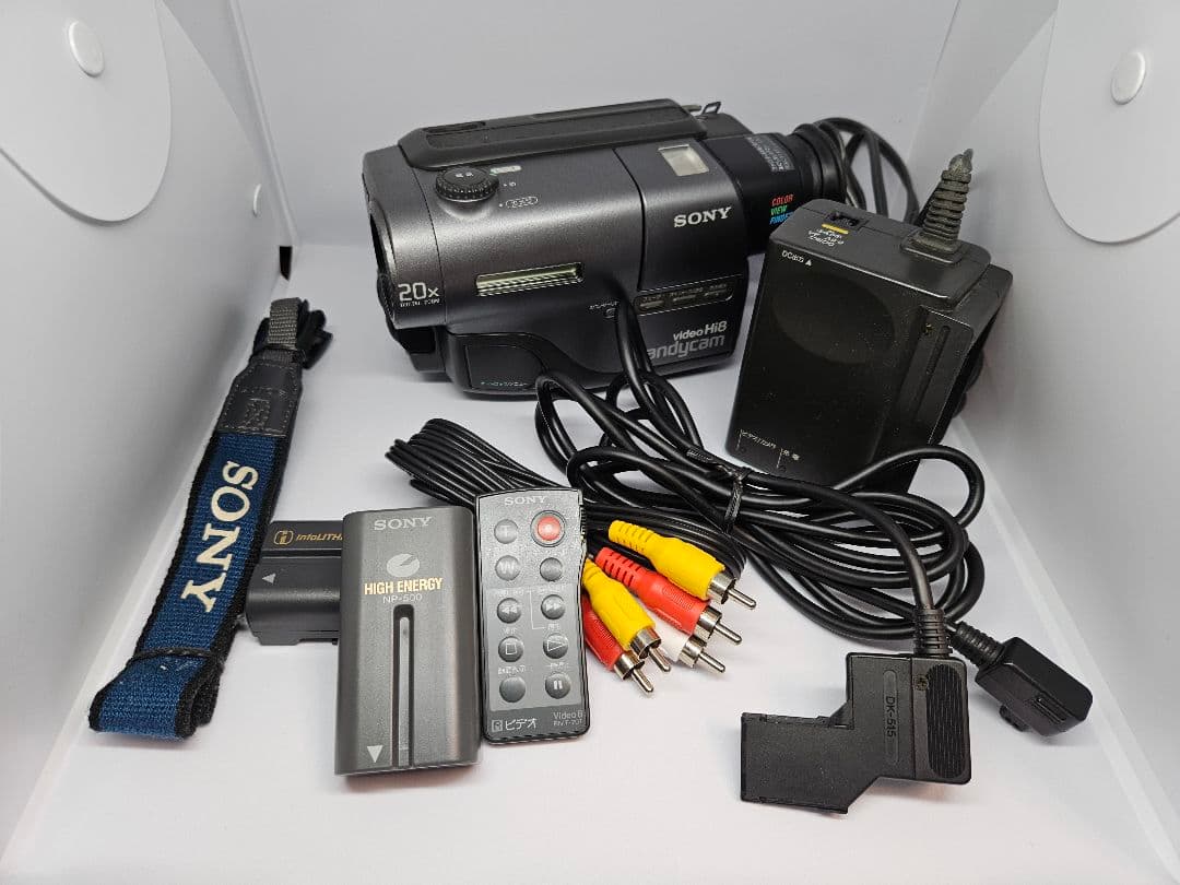 美品・動作良好 VideoHi8ソニー CCD-TR11高画質8ミリビデオカメラ