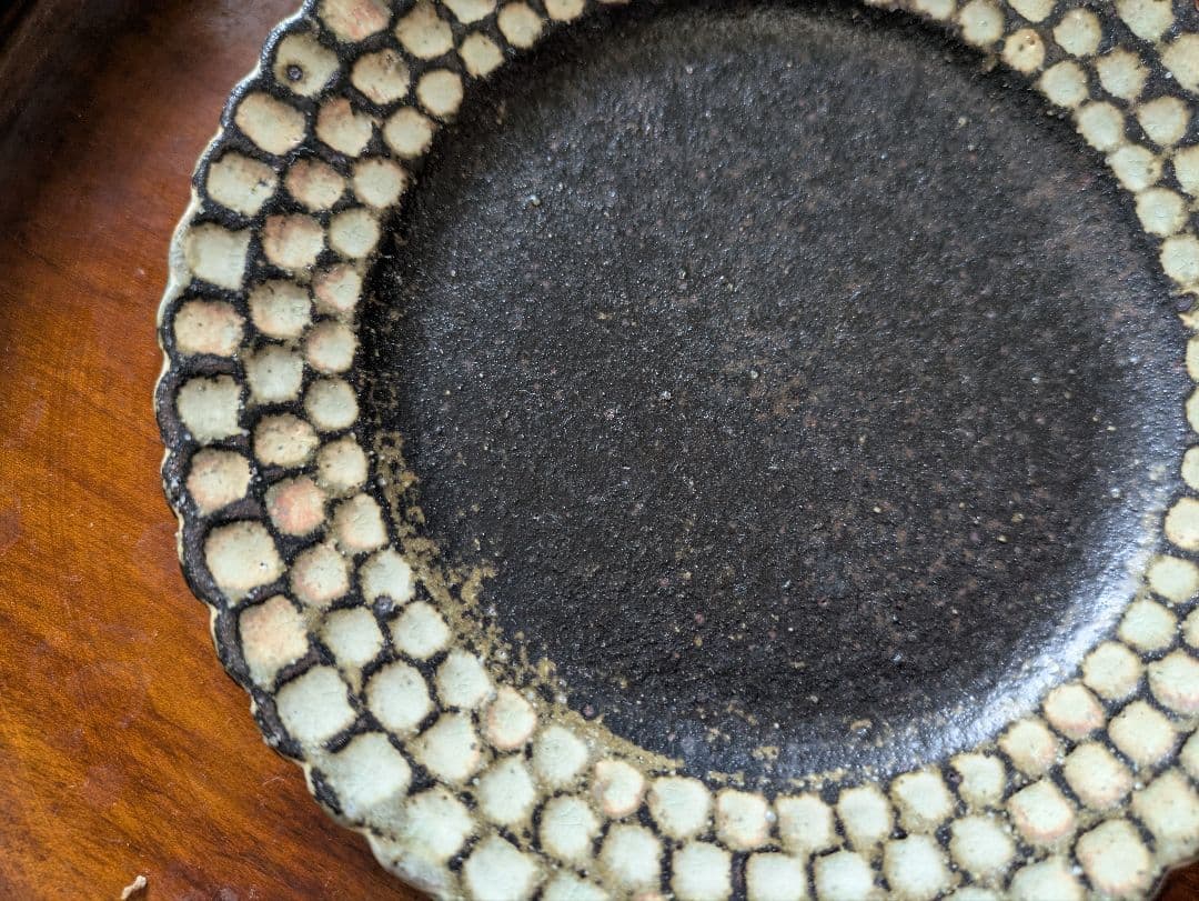 薮本寛之さん　ドット三重お皿　16cm 陶器皿 2枚セット 黒とグレー