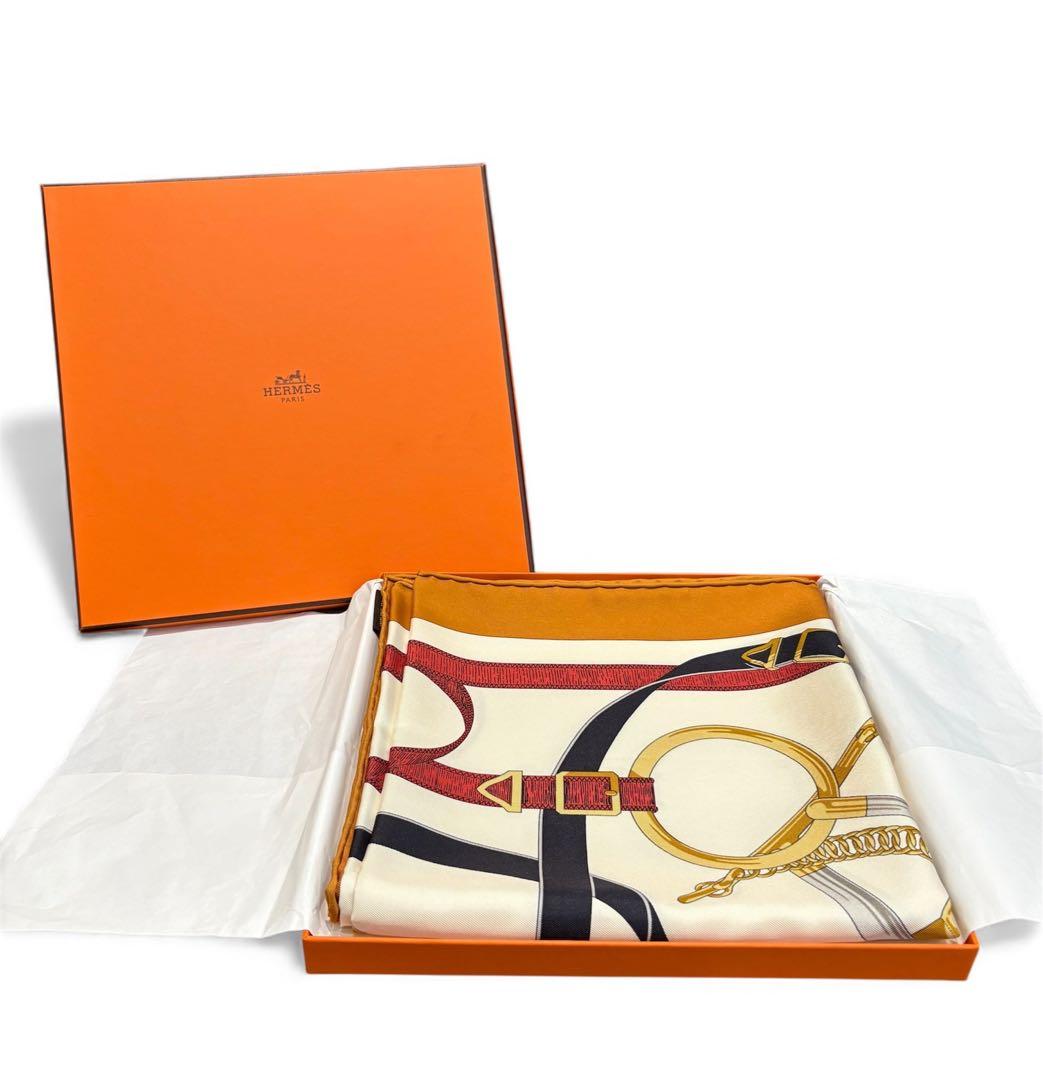 エルメス カレ 90 《エプロン・ドール》