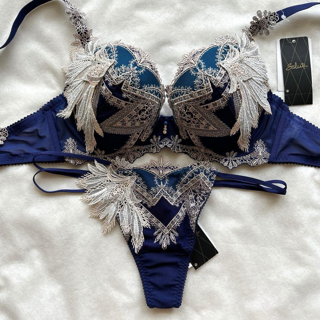 サルート 79G 王家の紋章 店舗限定 ブラF65 & ソングM KO