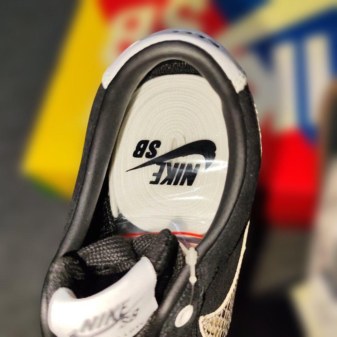 NIKE SB ZOOM BLAZER　×　ワコマリア